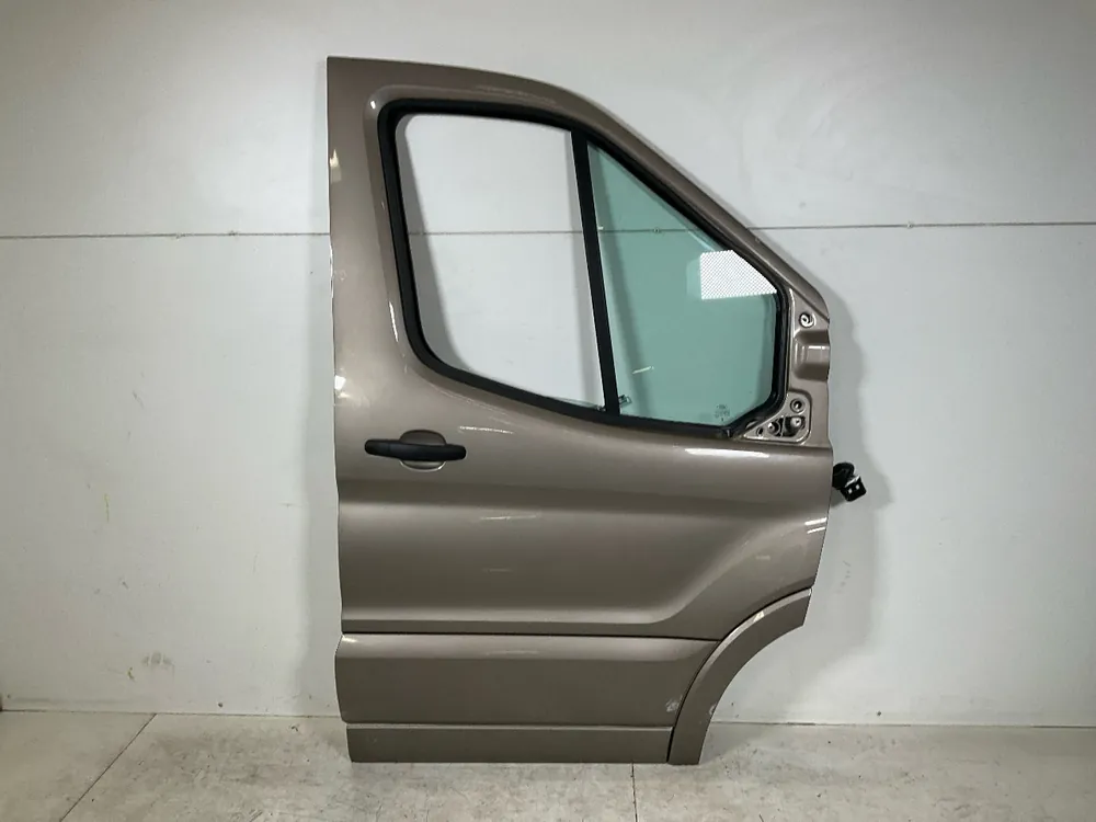 Angebot Tür rechts vorne FORD Transit V363 Pritsche/Fahrgestell (FED, FFD) 2.0 TDCi 96 kW 130 PS (03.2016-> )